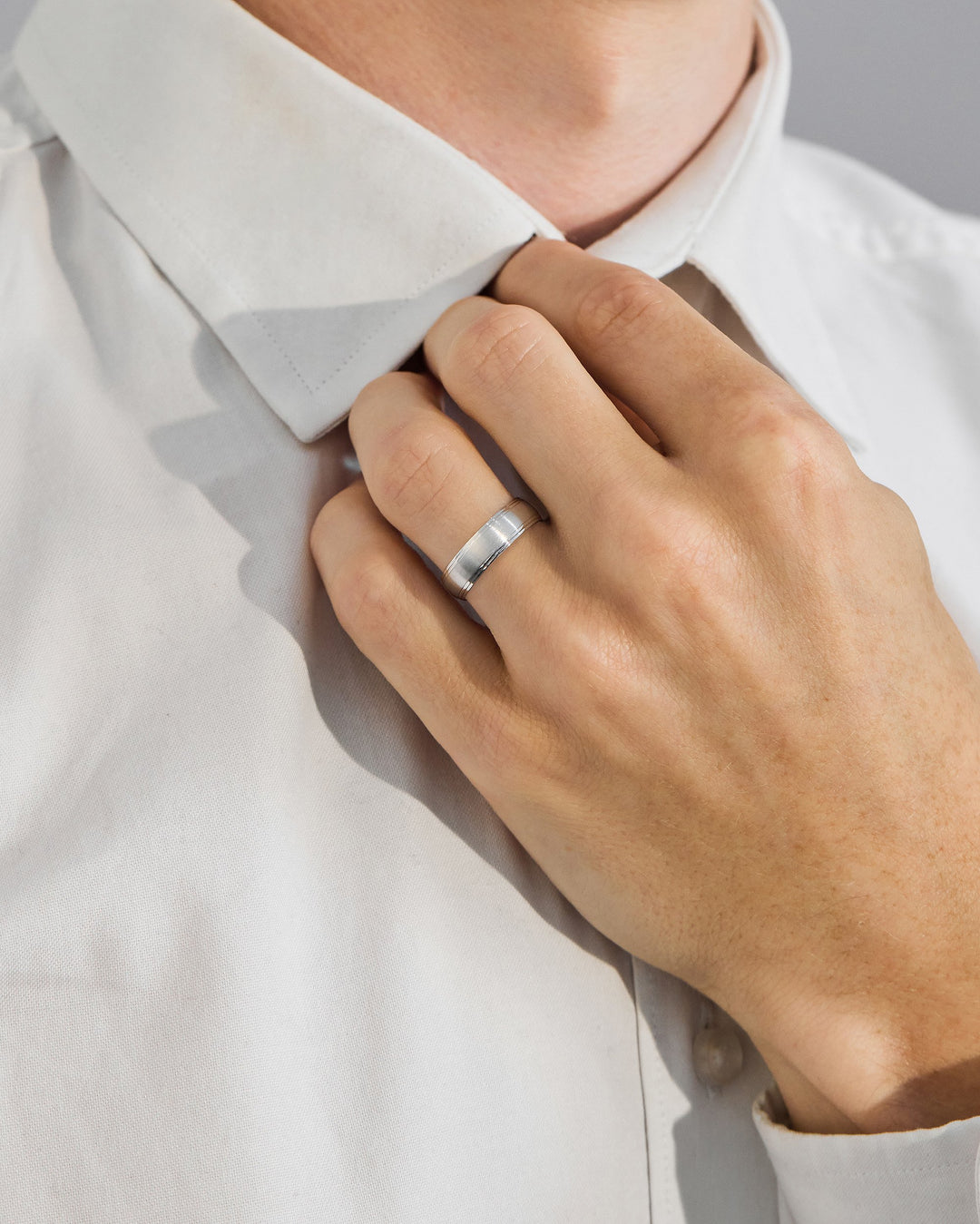simple wedding ring for men 
