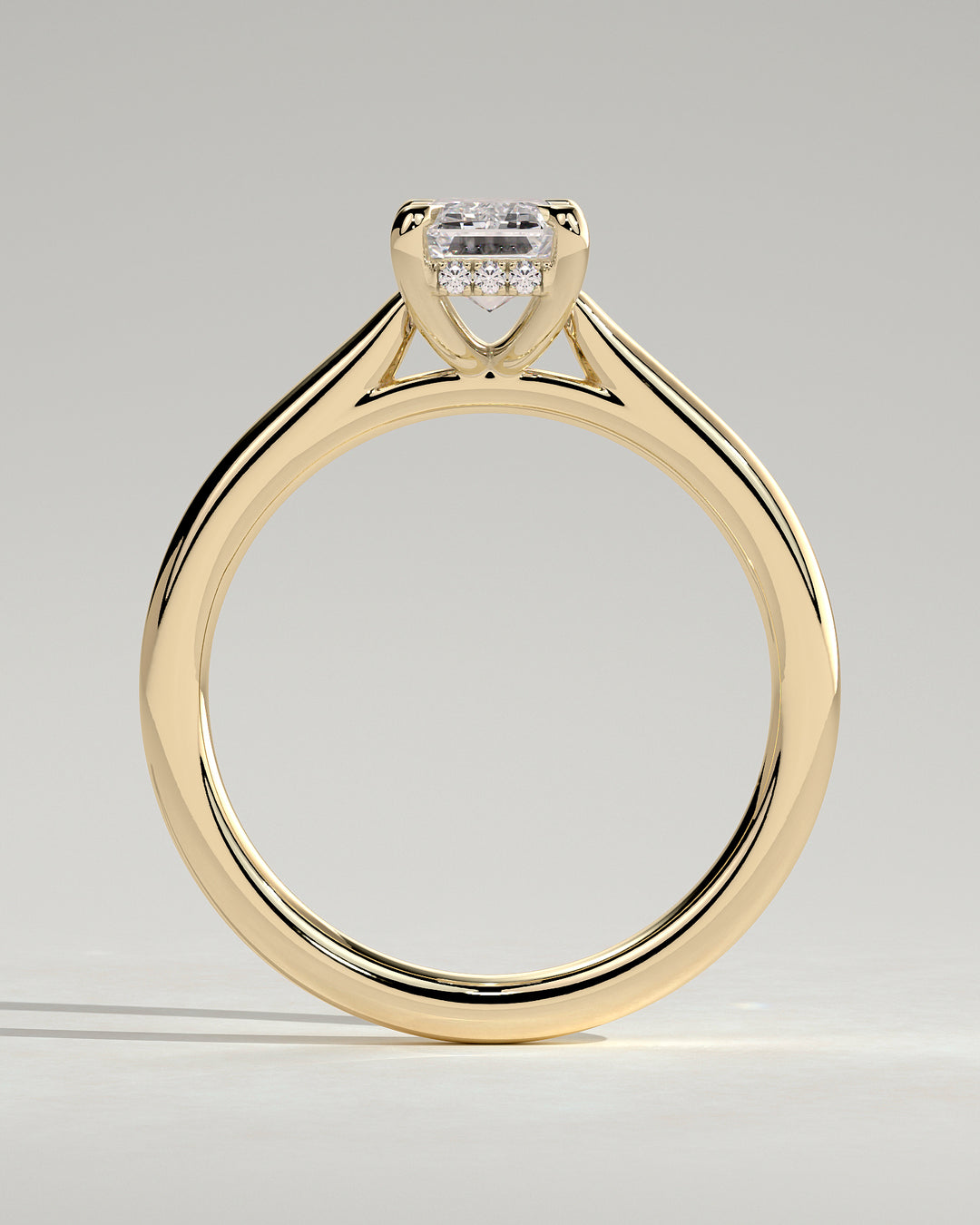 Solitaire engagement ring