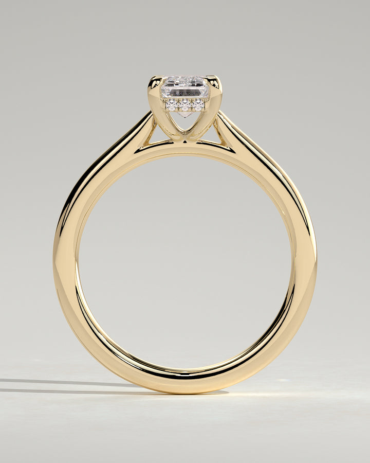 Solitaire engagement ring