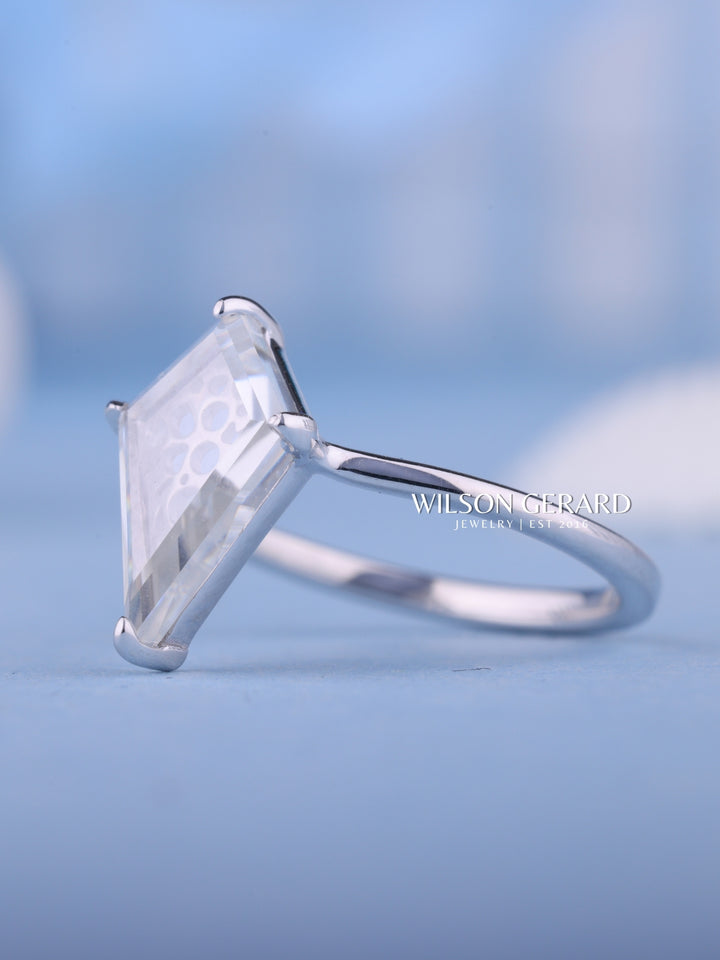 1.0CT Kite E/VS1 Lab Grown Diamond Solitaire Engagement Ring