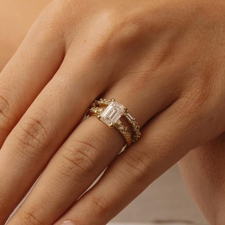 structured diamond ring
