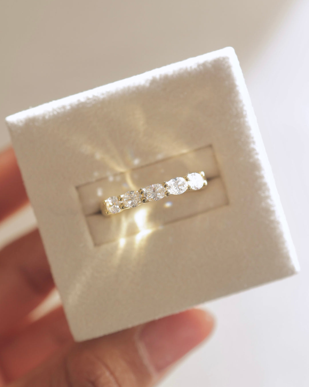 anniversary diamond band
