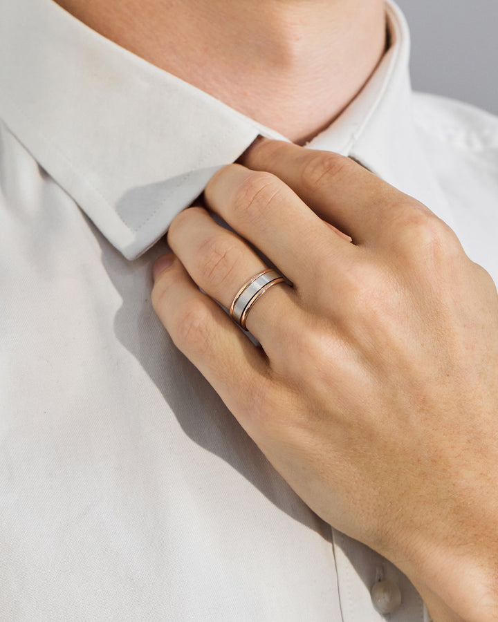 textured gold ring
