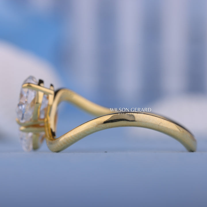 1.0CT Oval & 0.70CT Cushion E/VS1 Lab Grown Diamond Toi Et Moi Engagement Ring