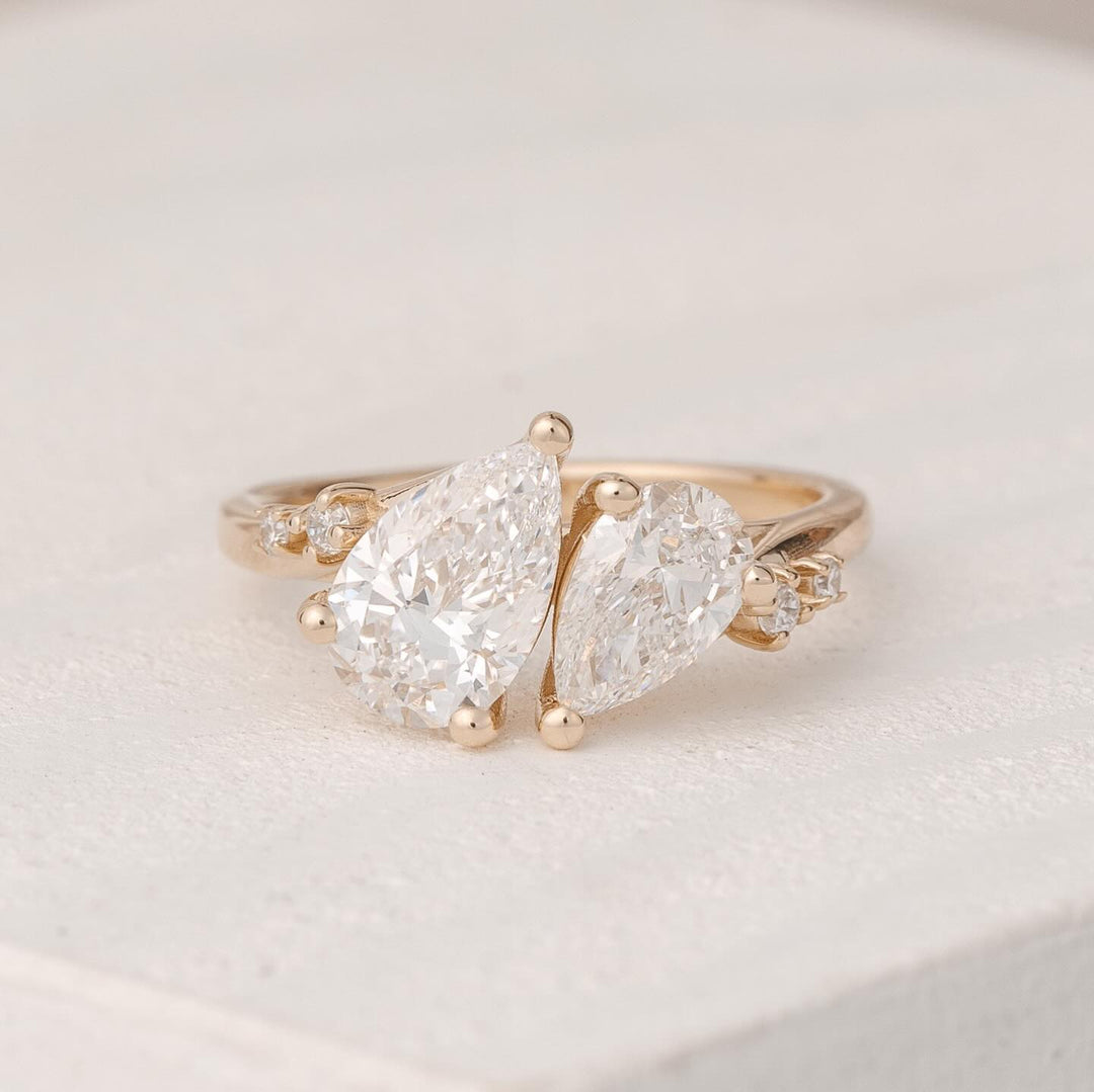 toi et moi pear ring
