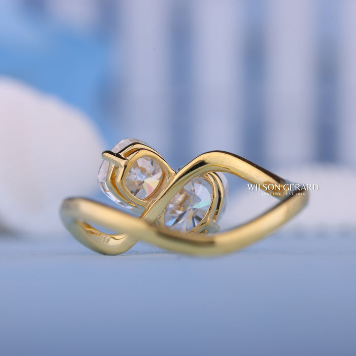 1.0CT Oval & 0.70CT Cushion E/VS1 Lab Grown Diamond Toi Et Moi Engagement Ring