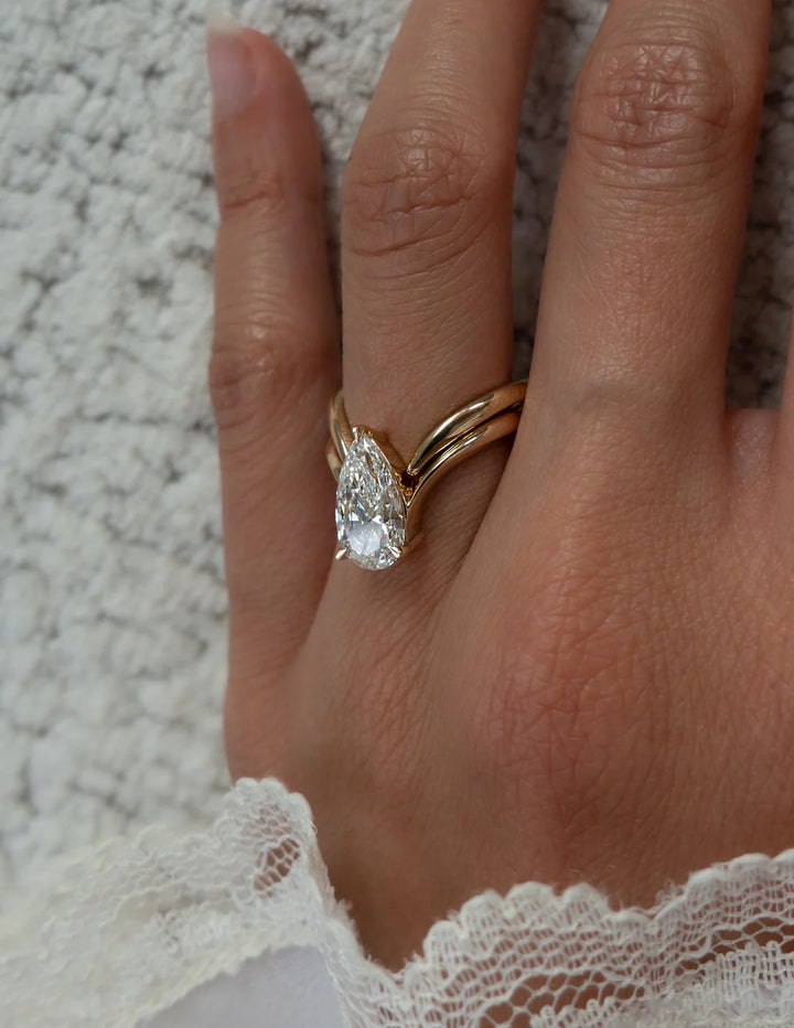 Pear cut CVD diamond ring