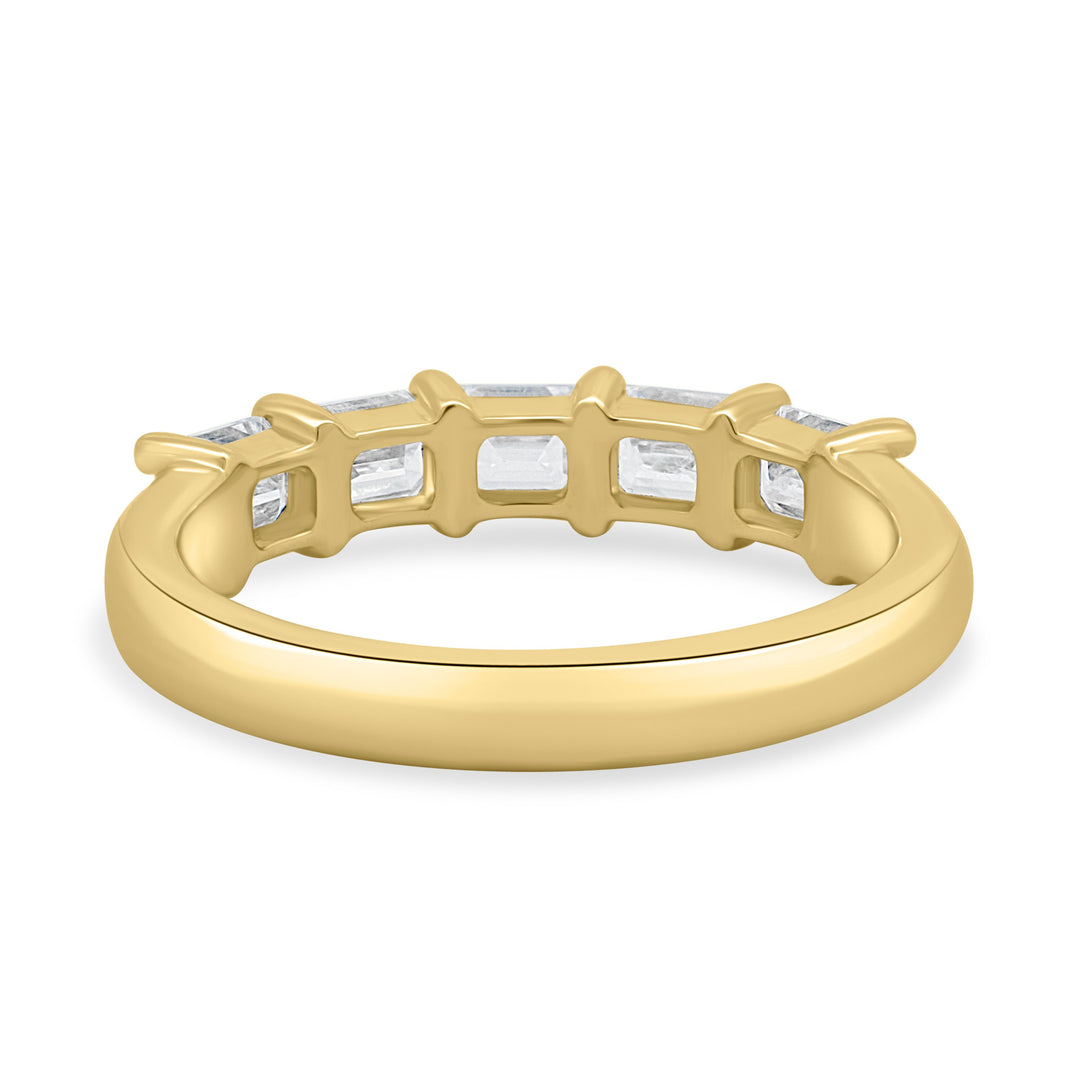 yellow gold wedding ring
